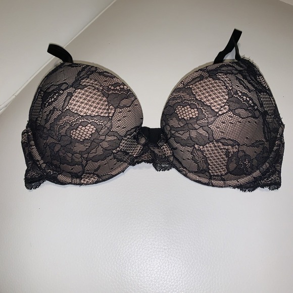 Victoria's Secret Other - Victoria's Secret BioFit Multi-Way Black Lace Bra 34D